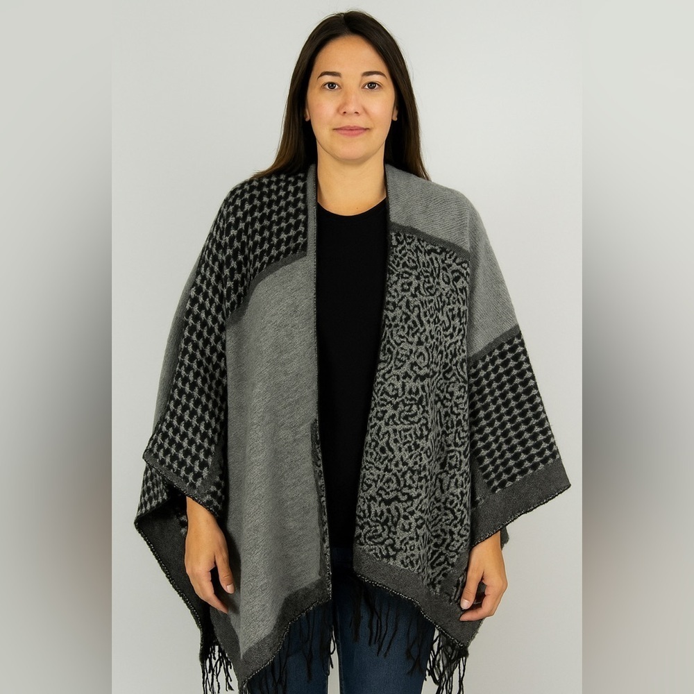 Charlotte Daniel cheetah kimono oversized boho One size shaw